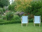 In Ruhe entspannen im Bauerngarten